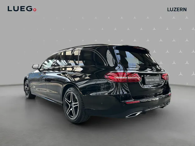 Mercedes-Benz E 300 de 4Matic AMG Line 9G-Tronic