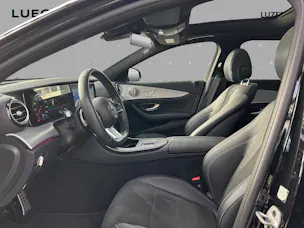 Mercedes-Benz E 300 de 4Matic AMG Line 9G-Tronic