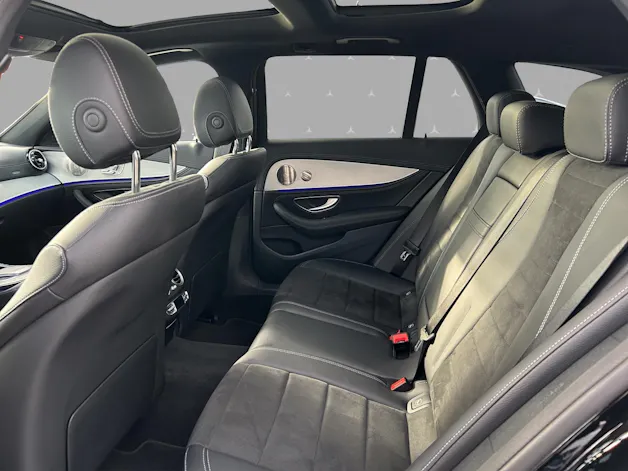 Mercedes-Benz E 300 de 4Matic AMG Line 9G-Tronic