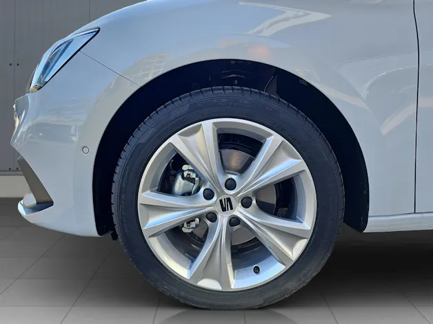 SEAT Leon 1.5 eTSI mHEV DSG Move FR