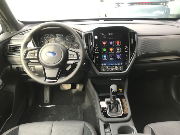 Subaru Forester 2.0i e-Boxer Luxury Lineartronic