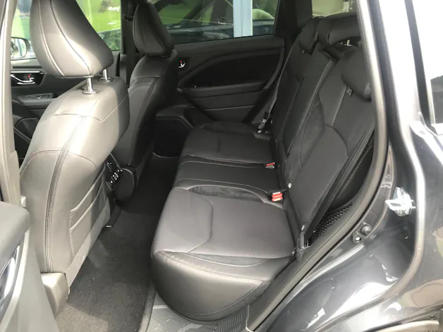 Subaru Forester 2.0i e-Boxer Luxury Lineartronic