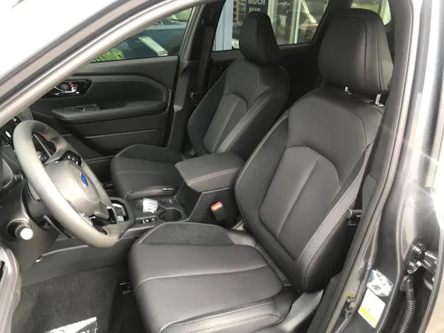 Subaru Forester 2.0i e-Boxer Luxury Lineartronic