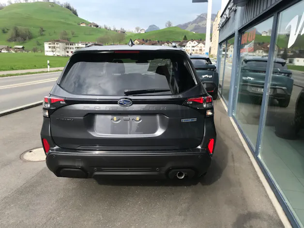 Subaru Forester 2.0i e-Boxer Luxury Lineartronic