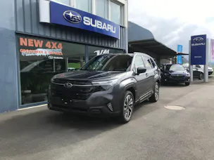 Subaru Forester 2.0i e-Boxer Luxury Lineartronic