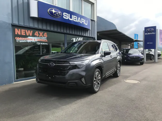 Subaru Forester 2.0i e-Boxer Luxury Lineartronic