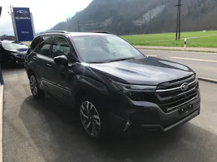 Subaru Forester 2.0i e-Boxer Luxury Lineartronic