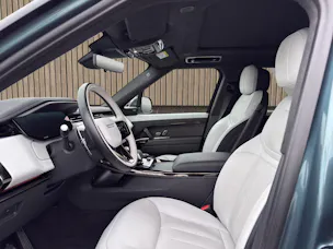 Land Rover Range Rover Sport P530 4.4 V8 First Edition Automatic mit Standheizung, Hinterachslenkung!