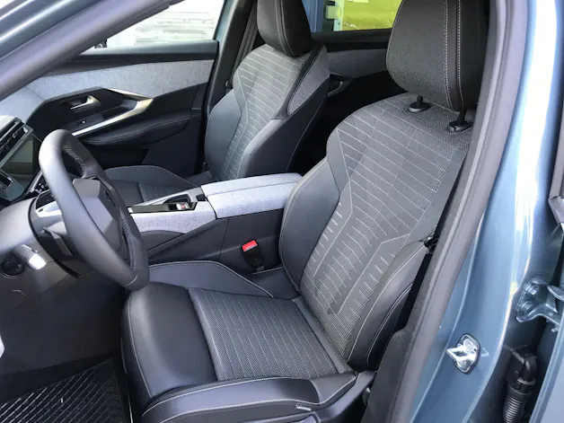 Peugeot 3008 136 e-DSC6 Hybrid Allure