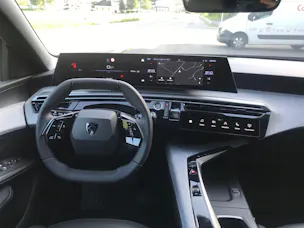 Peugeot 3008 136 e-DSC6 Hybrid Allure