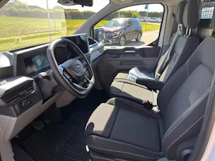 Ford E-Transit Custom Van 320 L1 65 kWh Trend