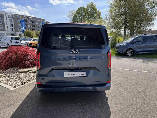 Ford E-Tourneo Custom Bus 340 L1 Titanium X