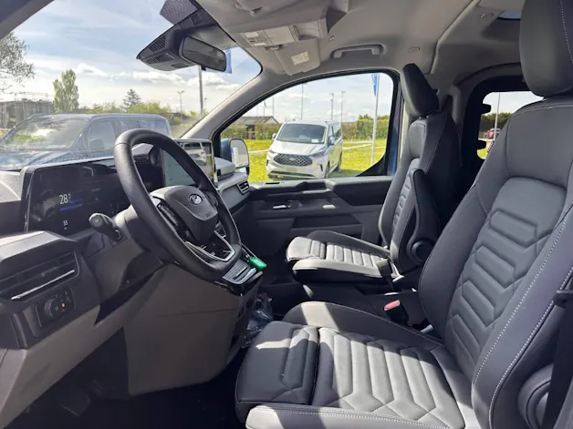 Ford E-Tourneo Custom Bus 340 L1 Titanium X
