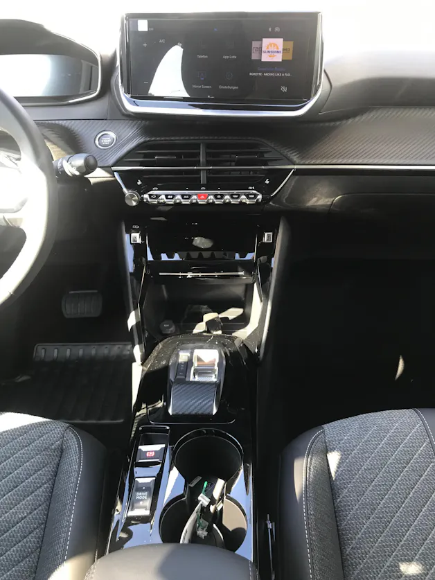 Peugeot 208 1.2 MHEV 110 Allure Premium