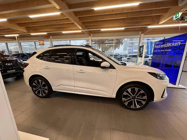 Ford Kuga 2.5 Plug-in Hybrid ST-Line X