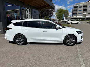 Ford Focus Kombi 1.0i EcoB 155 ST-Line