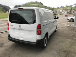 Peugeot Expert 75 KWh Premium Standard