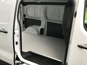 Peugeot Expert 75 KWh Premium Standard
