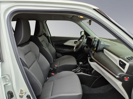 Vehicle image 14 Vehicle image 14