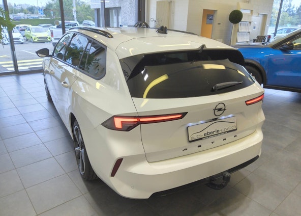 Vehicle image 4 Vehicle image 4