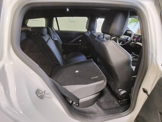 Vehicle image 12 Vehicle image 12