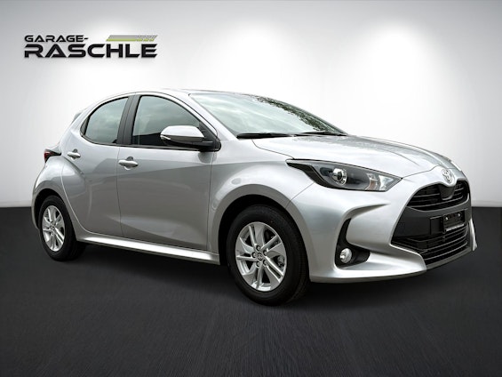 First vehicle image