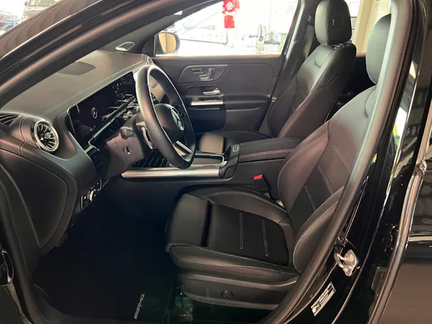 Mercedes-Benz GLA 250 Swiss Star AMG Line 4matic