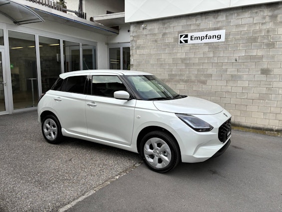 Vehicle image 4 Vehicle image 4