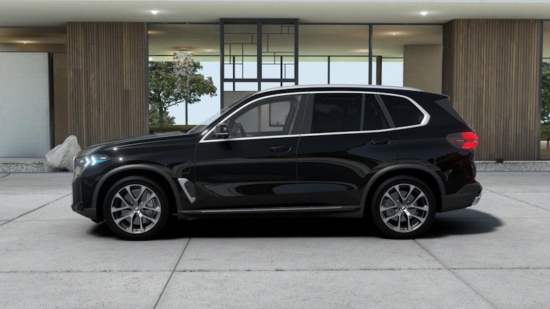 Vehicle image BMW X5