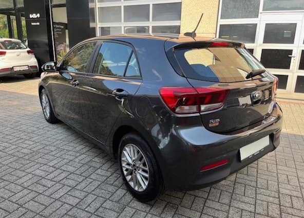 Vehicle image 4 Vehicle image 4