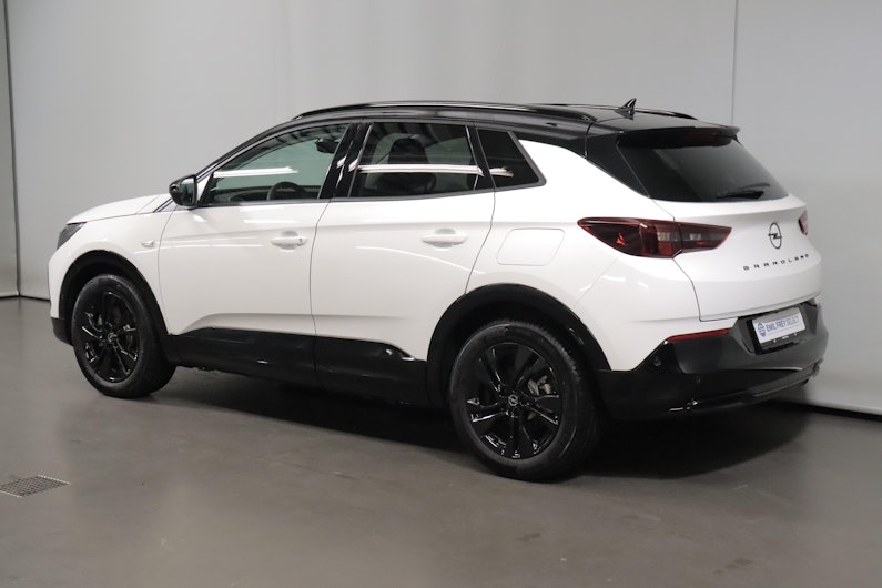 Vehicle image OPEL GRANDLAND