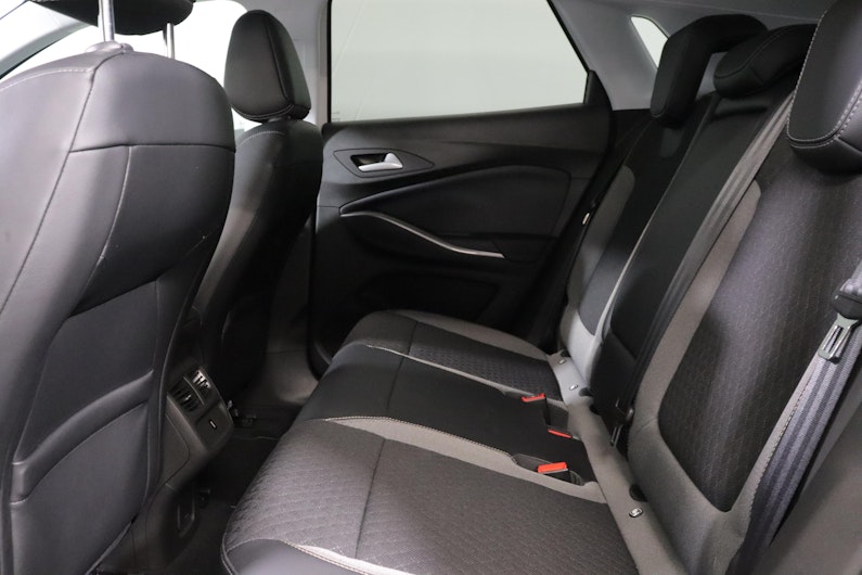 Vehicle image OPEL GRANDLAND