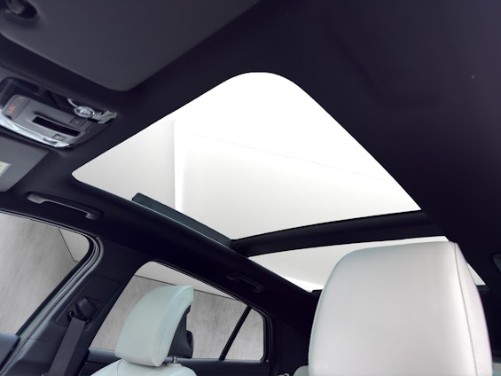 Vehicle image 14 Vehicle image 14