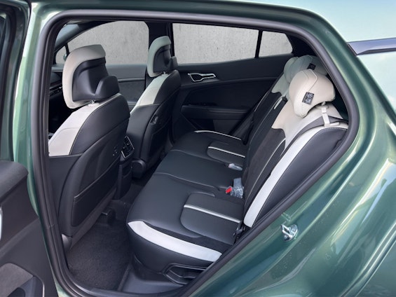 Vehicle image 7 Vehicle image 7