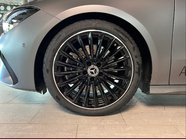 Mercedes-Benz CLA 250 AMG Line 4matic