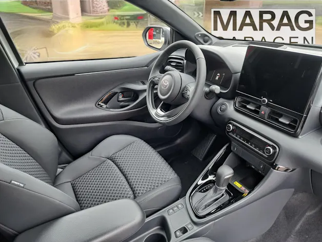 Toyota Yaris 1.5 VVT-i HSD Premium