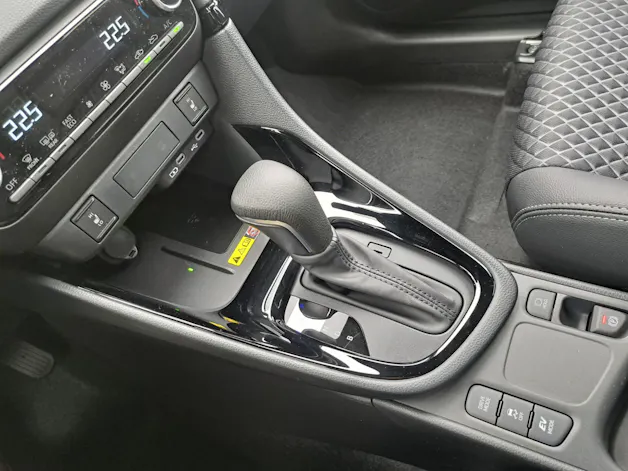 Toyota Yaris 1.5 VVT-i HSD Premium