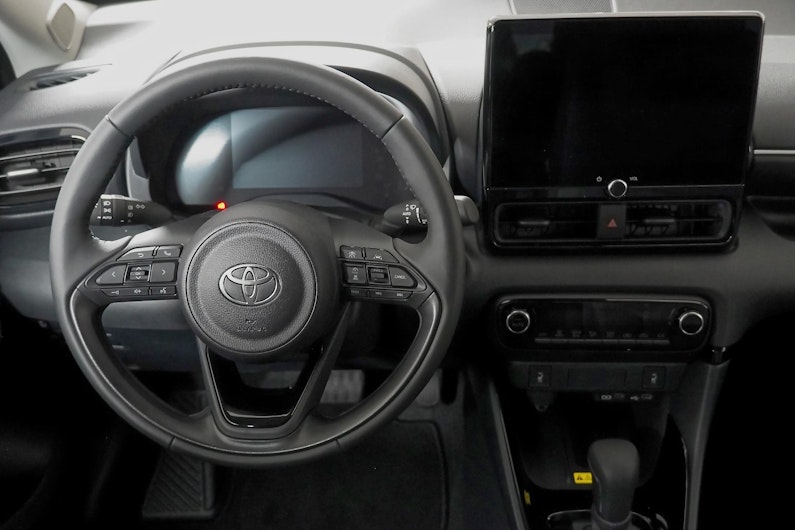 Vehicle image TOYOTA YARIS