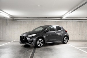 Vehicle image TOYOTA Yaris 1.5 VVT-i HSD Trend