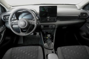 Vehicle image TOYOTA Yaris 1.5 VVT-i HSD Trend