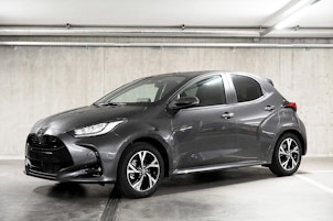 Vehicle image TOYOTA Yaris 1.5 VVT-i HSD Trend