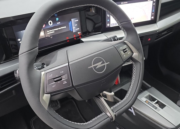 Vehicle image 8 Vehicle image 8