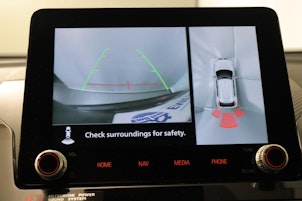 Vehicle image MITSUBISHI Eclipse Cross 2.4 PHEV Intense 4x4