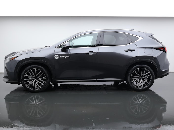 Vehicle image LEXUS NX
