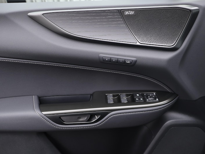 Vehicle image LEXUS NX