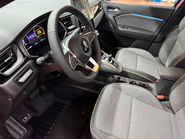 MITSUBISHI GRANDIS 7
