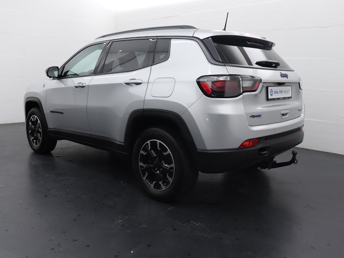 Vehicle image JEEP COMPASS