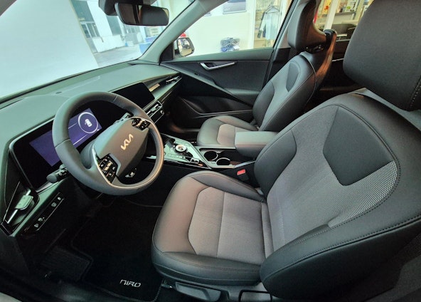 Vehicle image 5 Vehicle image 5