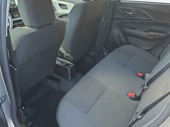 Vehicle image 14 Vehicle image 14