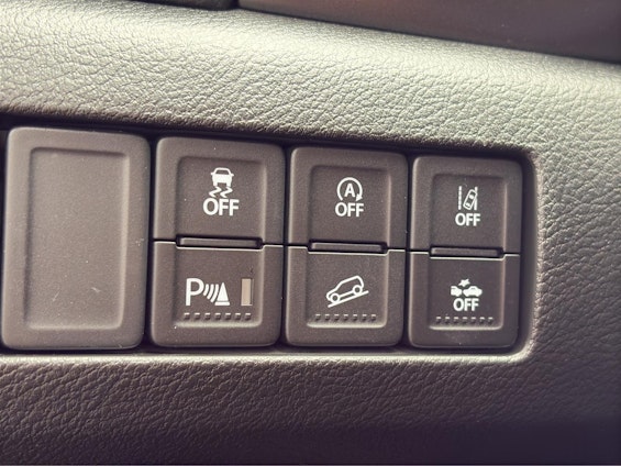 Vehicle image 17 Vehicle image 17